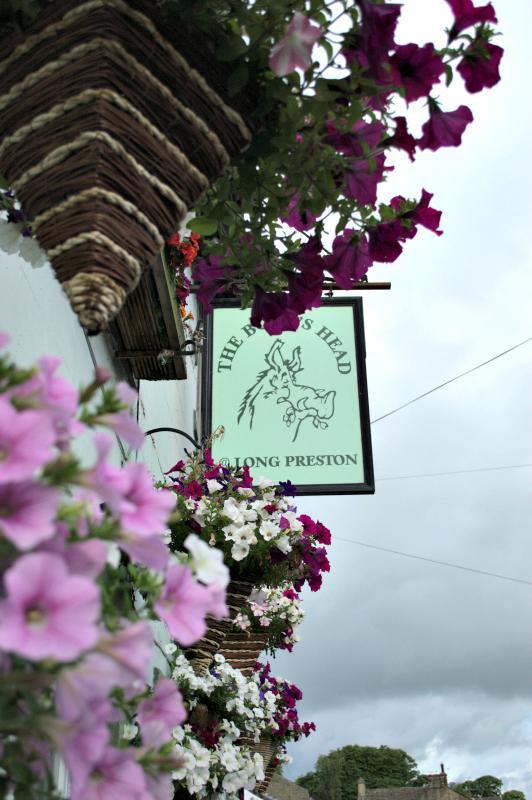 The Boars Head Hotel Skipton Exterior photo